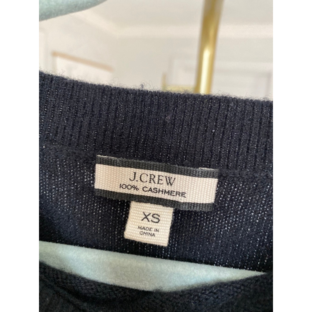 J.Crew 100% Cashmere Crewneck Sweater Black Classic XS Preppy Academia Parisian - Picture 4 of 5